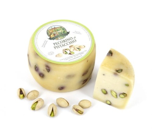 pecorino z pistacjami.jpg