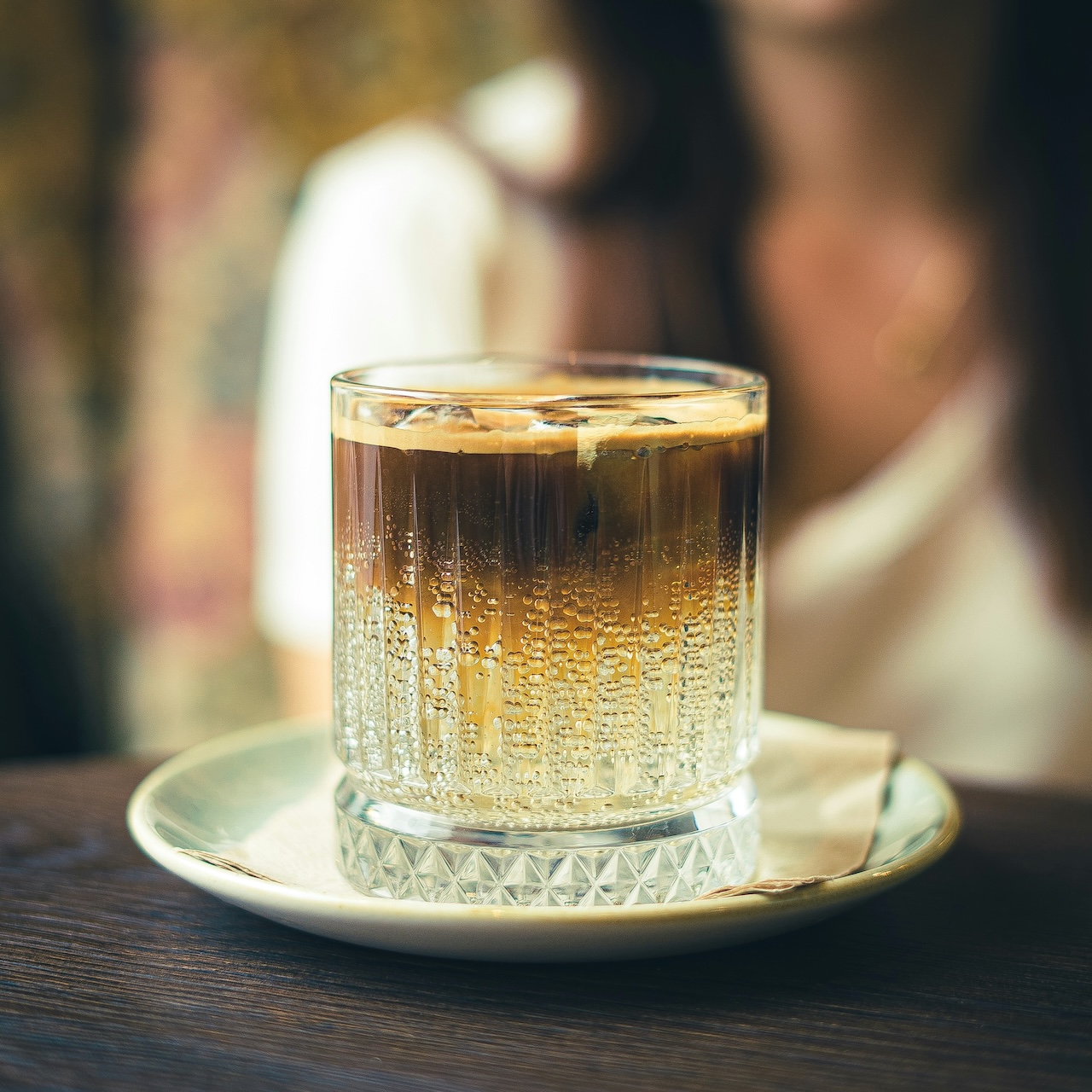 Espresso Tonic: Przepis na idealne orzeźwienie z włoską kawą w Twoim domu
